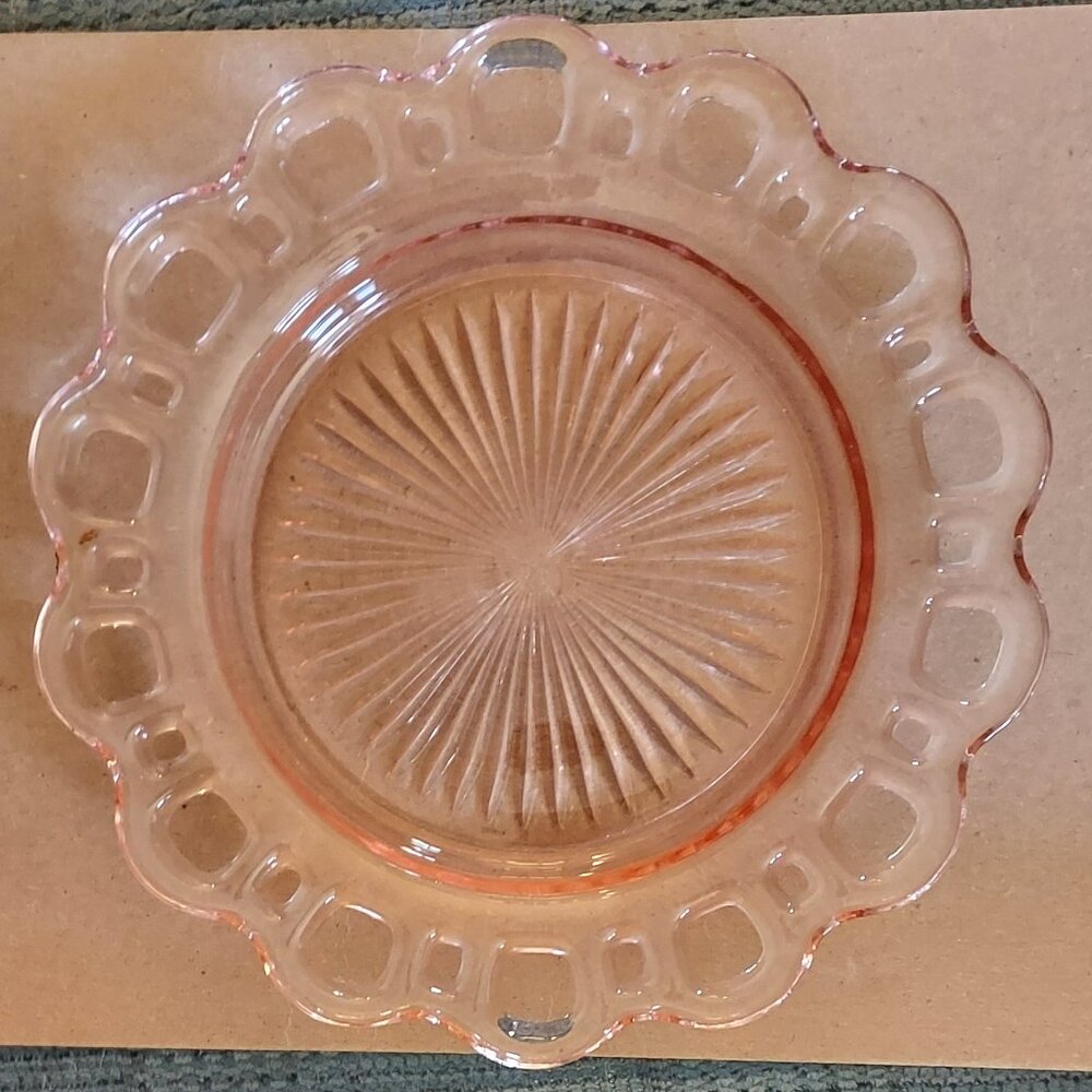Anchor Hocking Old Colony Open Lace Edge Plate Pink - Picture 4 of 4